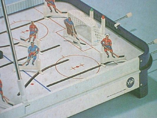 1971 Coleco Model 5135 game box.